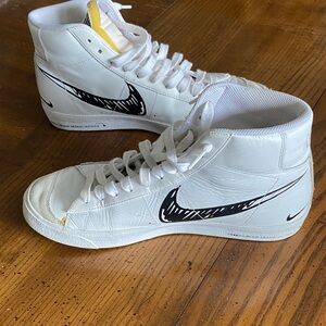 Nike White and Black High-Tops